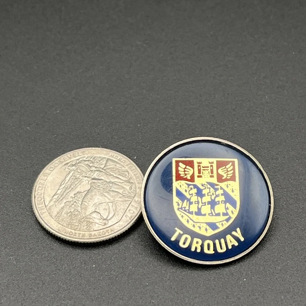 Torquay Devon England Coat Of Arms Lapel‎ Hat Pin